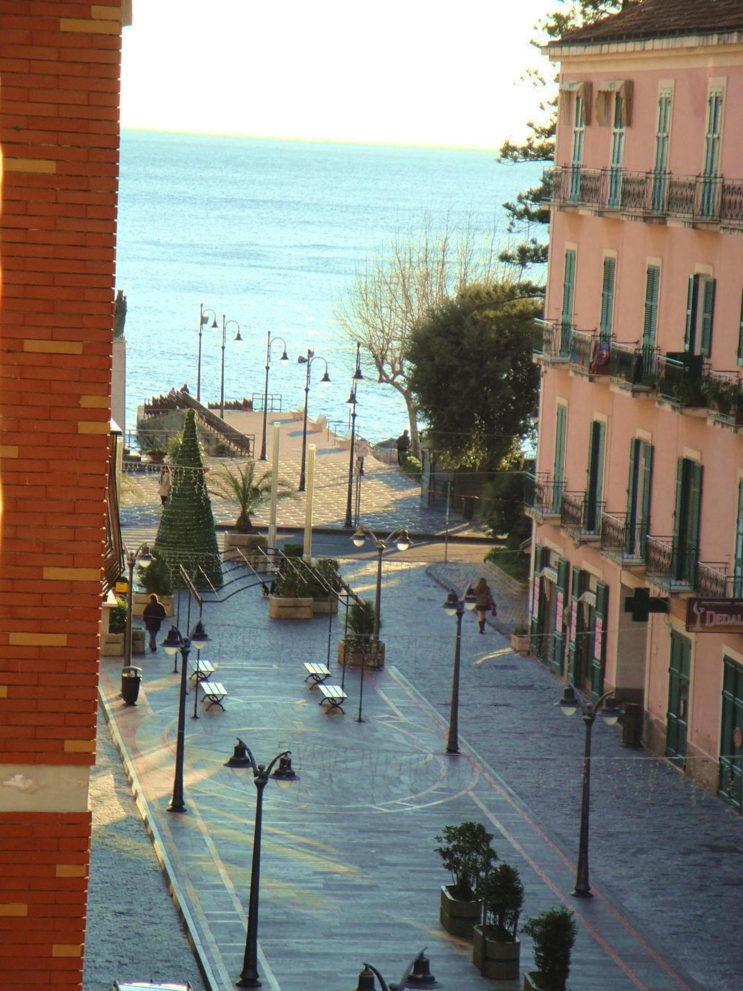 Meuble Casa Mannini Rooms Maiori Bagian luar foto