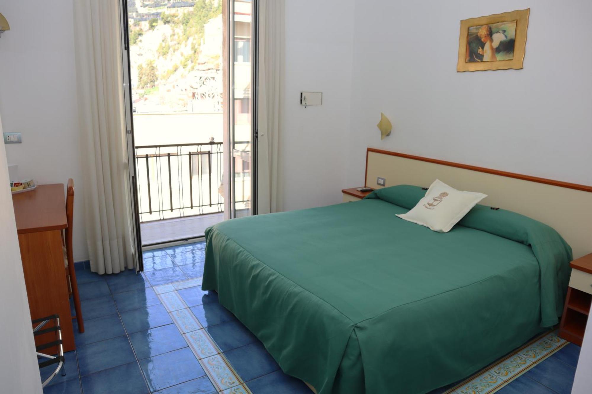 Meuble Casa Mannini Rooms Maiori Bagian luar foto