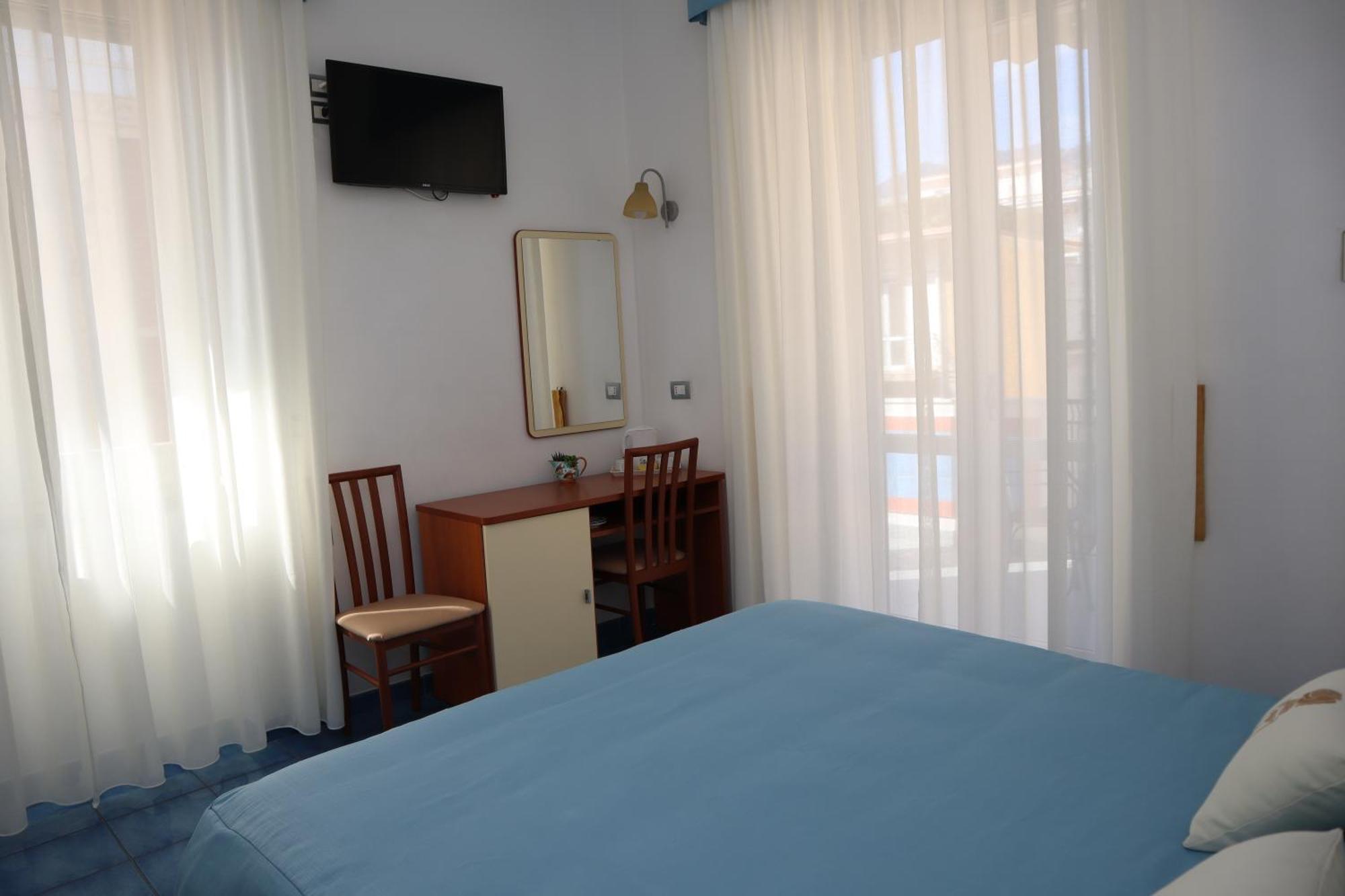 Meuble Casa Mannini Rooms Maiori Bagian luar foto