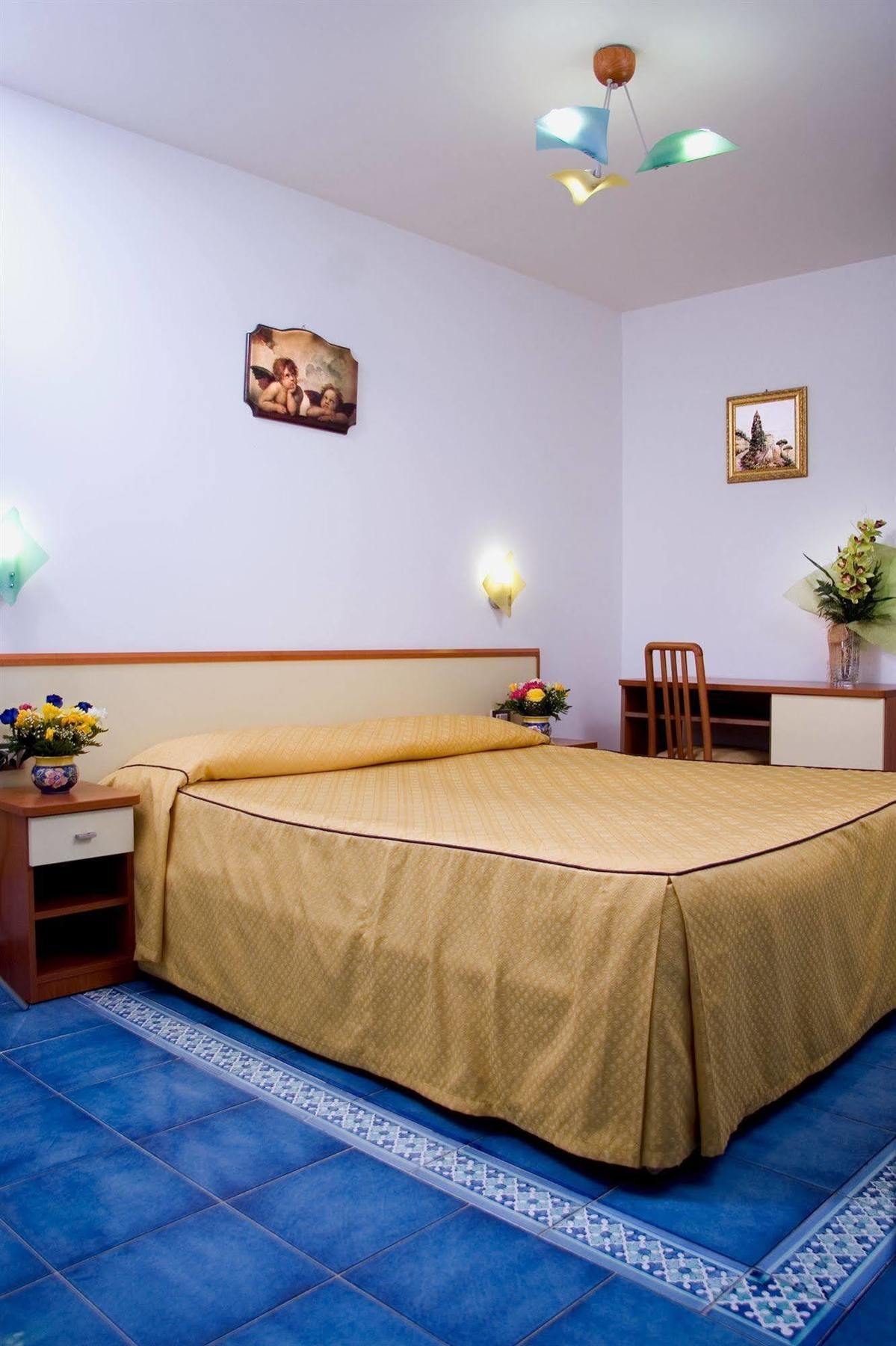 Meuble Casa Mannini Rooms Maiori Bagian luar foto