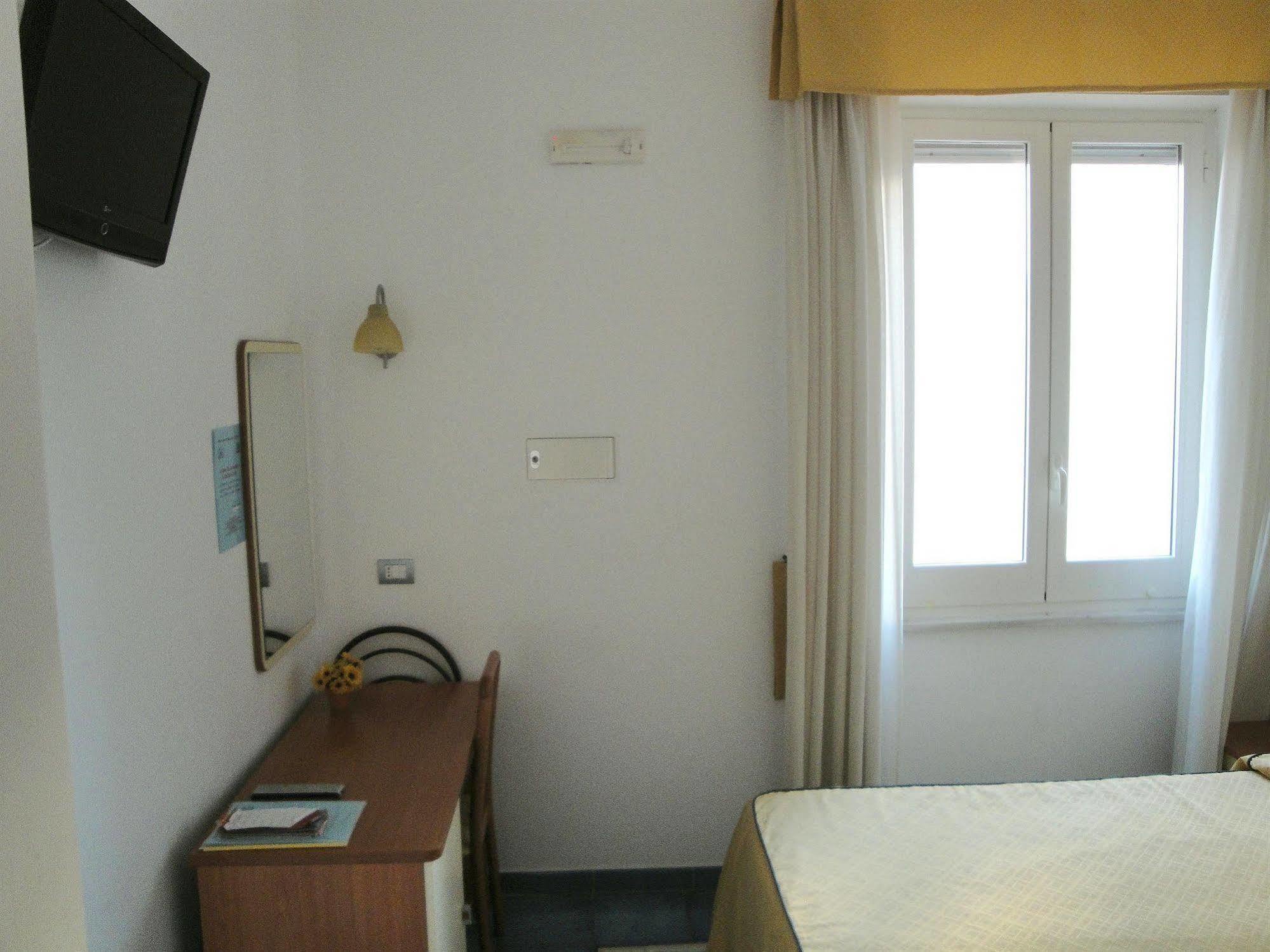 Meuble Casa Mannini Rooms Maiori Bagian luar foto