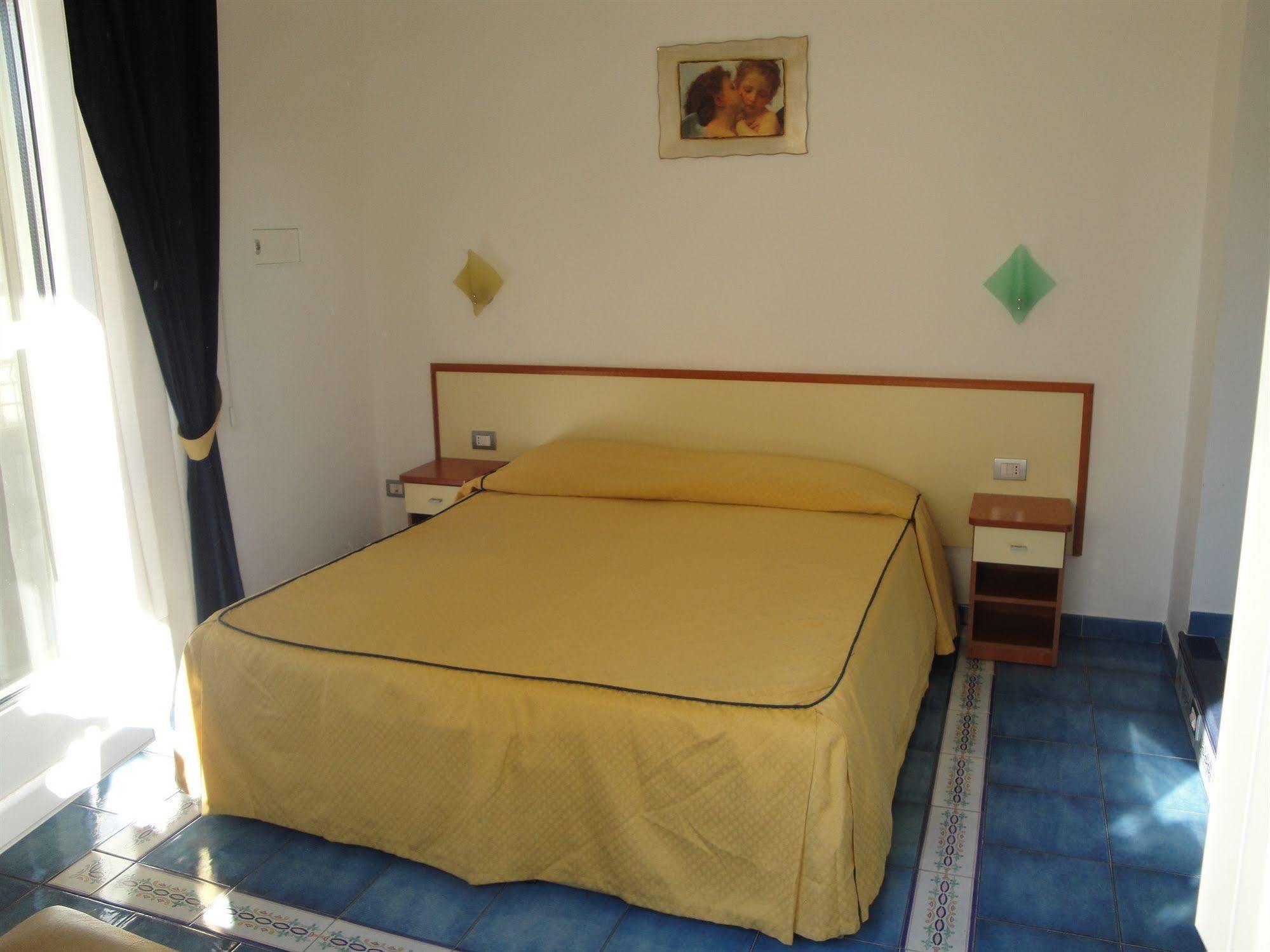 Meuble Casa Mannini Rooms Maiori Bagian luar foto