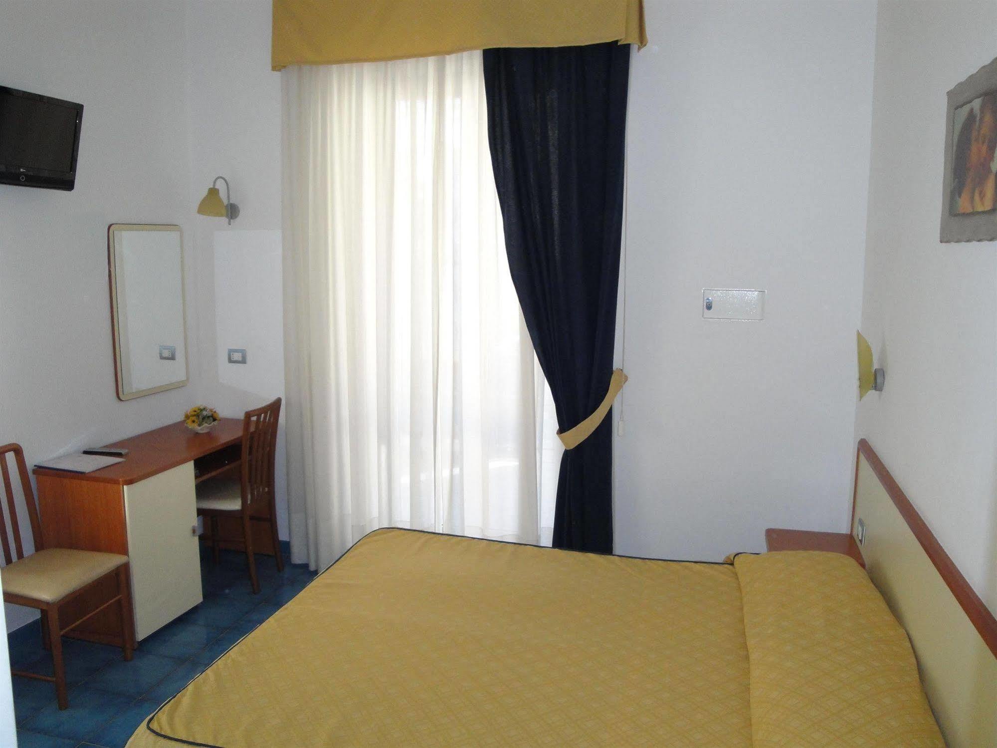 Meuble Casa Mannini Rooms Maiori Bagian luar foto