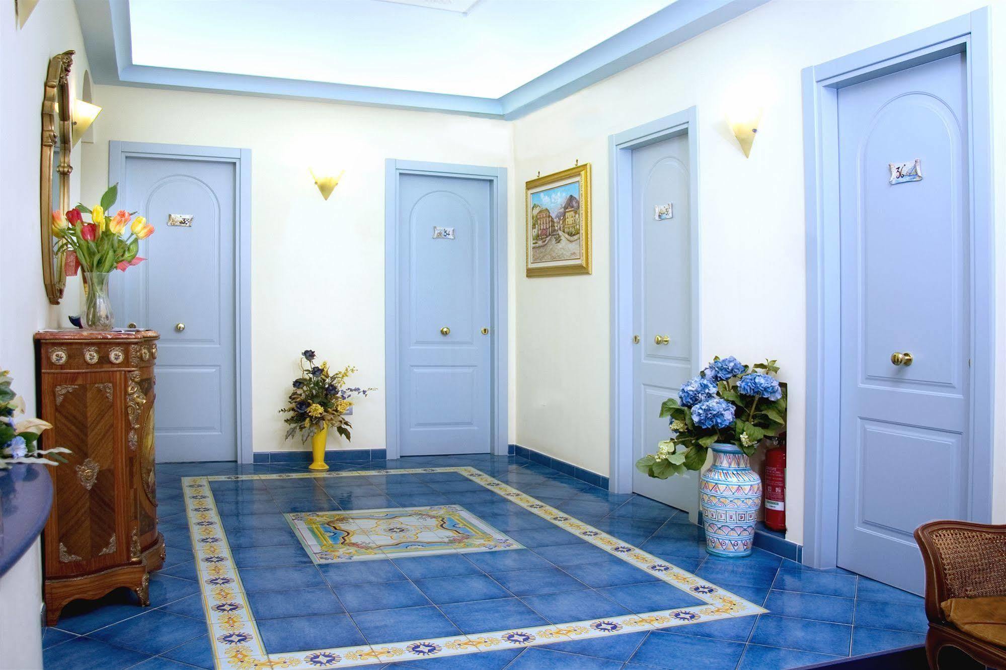 Meuble Casa Mannini Rooms Maiori Bagian luar foto